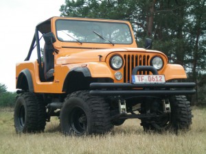 Jeep CJ7 mit 5,9l V8