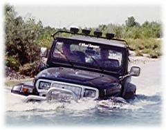 Jeep Wrangler YJ in der Wassergrube